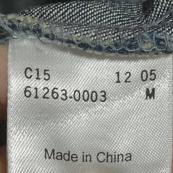 Levi’s Western Denim Shirt - Medium, 100% Cotton, Snap Button - Picture 5 of 12